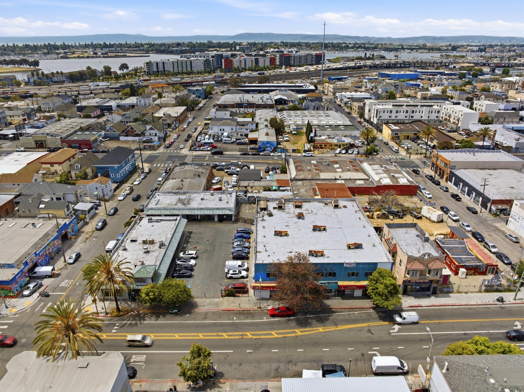 Estuary & freeway access context